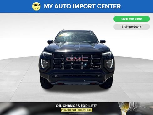 Used 2025 GMC Canyon AT4 w/ AT4 Premium Package AWD/4WD image 2