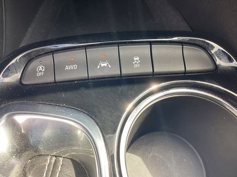 Used 2025 Buick Encore GX Preferred AWD/4WD image 32