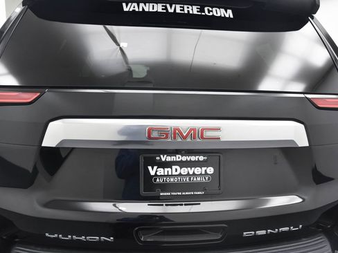 Used 2023 GMC Yukon Denali image 8
