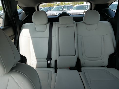 Certified 2025 Hyundai Tucson SE image 13