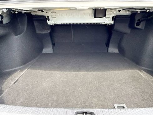Used 2023 Toyota Camry SE FWD image 11
