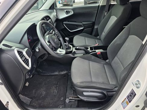 Used 2020 Kia Soul LX image 15