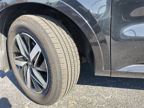 Used 2021 Kia Sorento S image 10