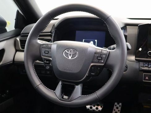 Used 2026 Toyota Camry SE FWD image 15