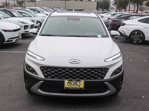 Used 2023 Hyundai Kona SEL w/ Convenience Package FWD image 2