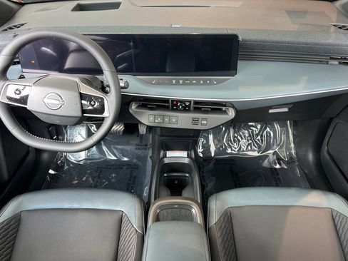 New 2026 Nissan Leaf Platinum+ w/ Cargo Package (Platinum+) image 10