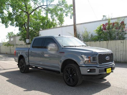 Used 2019 Ford F150 Lariat w/ Equipment Group 502A Luxury AWD/4WD image 4