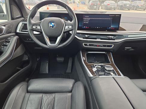Used 2025 BMW X5 xDrive50e AWD/4WD image 30