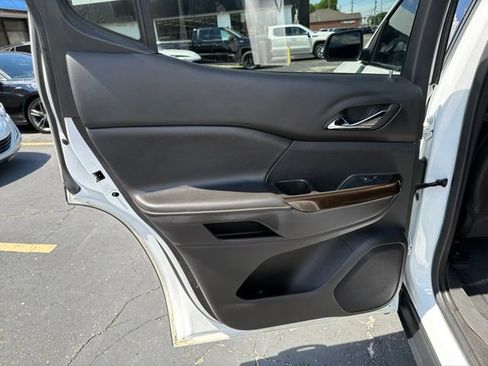 Used 2023 GMC Acadia AT4 w/ Technology Package AWD/4WD image 13