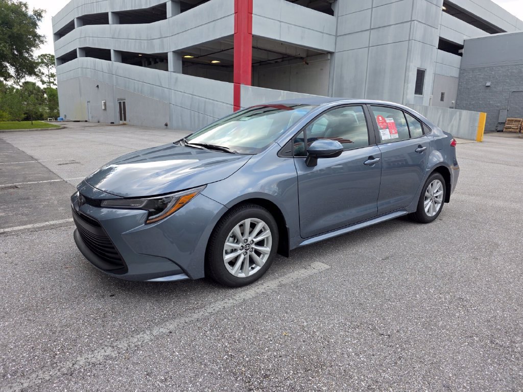 New 2027 Toyota Corolla LE w/ LE Premium Package FWD image 3