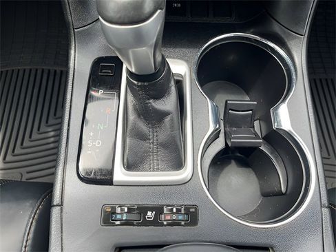 Used 2019 Toyota Highlander Limited image 30