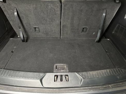 Used 2021 Ford Explorer XLT AWD/4WD image 23