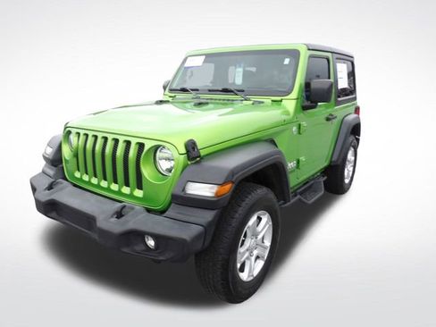 Used 2019 Jeep Wrangler Sport image 3