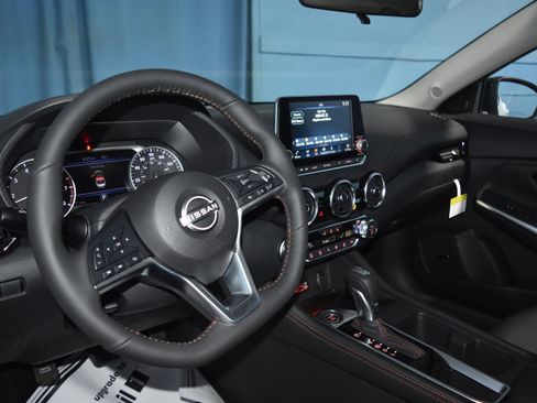 New 2025 Nissan Sentra SR w/ SR Premium Package image 2