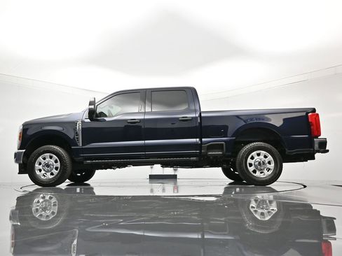 Certified 2024 Ford F250 XLT w/ FX4 Off-Road Package image 42