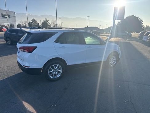 Used 2024 Chevrolet Equinox LS image 8
