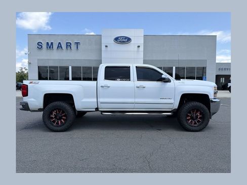 Used 2016 Chevrolet Silverado 2500 LT AWD/4WD image 1