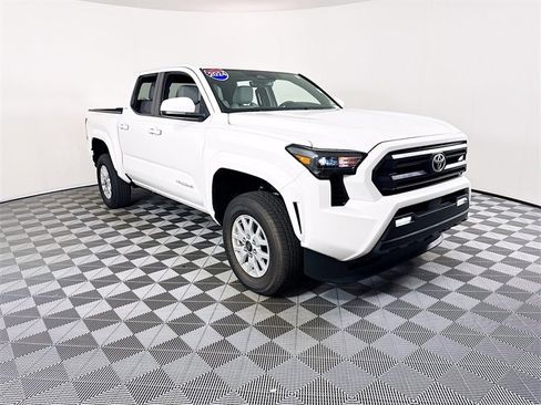 Used 2024 Toyota Tacoma 2WD Double Cab image 1