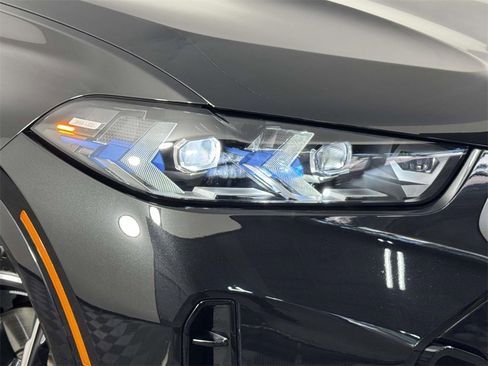 Used 2025 BMW X6 xDrive40i image 15