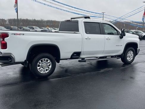 Used 2024 Chevrolet Silverado 3500 LT w/ Convenience Package image 6