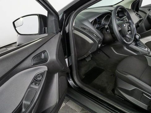 Used 2014 Ford Focus S FWD image 7