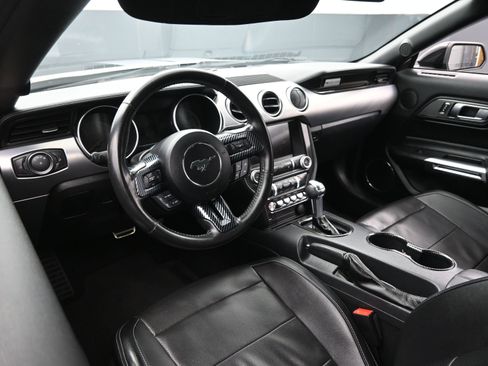 Used 2022 Ford Mustang Premium image 13