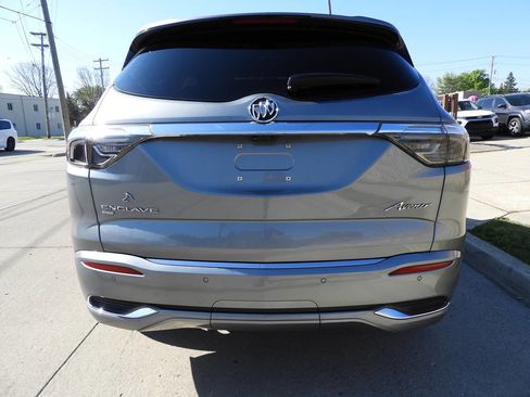 Used 2023 Buick Enclave Avenir w/ Trailering Package, 5000 lbs. AWD/4WD image 8