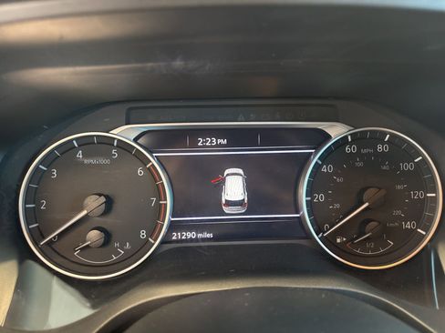 Used 2024 Nissan Rogue SV image 6