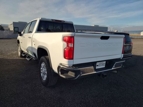 Used 2021 Chevrolet Silverado 2500 LTZ w/ LTZ Plus Package image 3