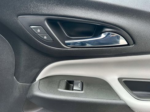 Used 2020 Chevrolet Equinox Premier image 29