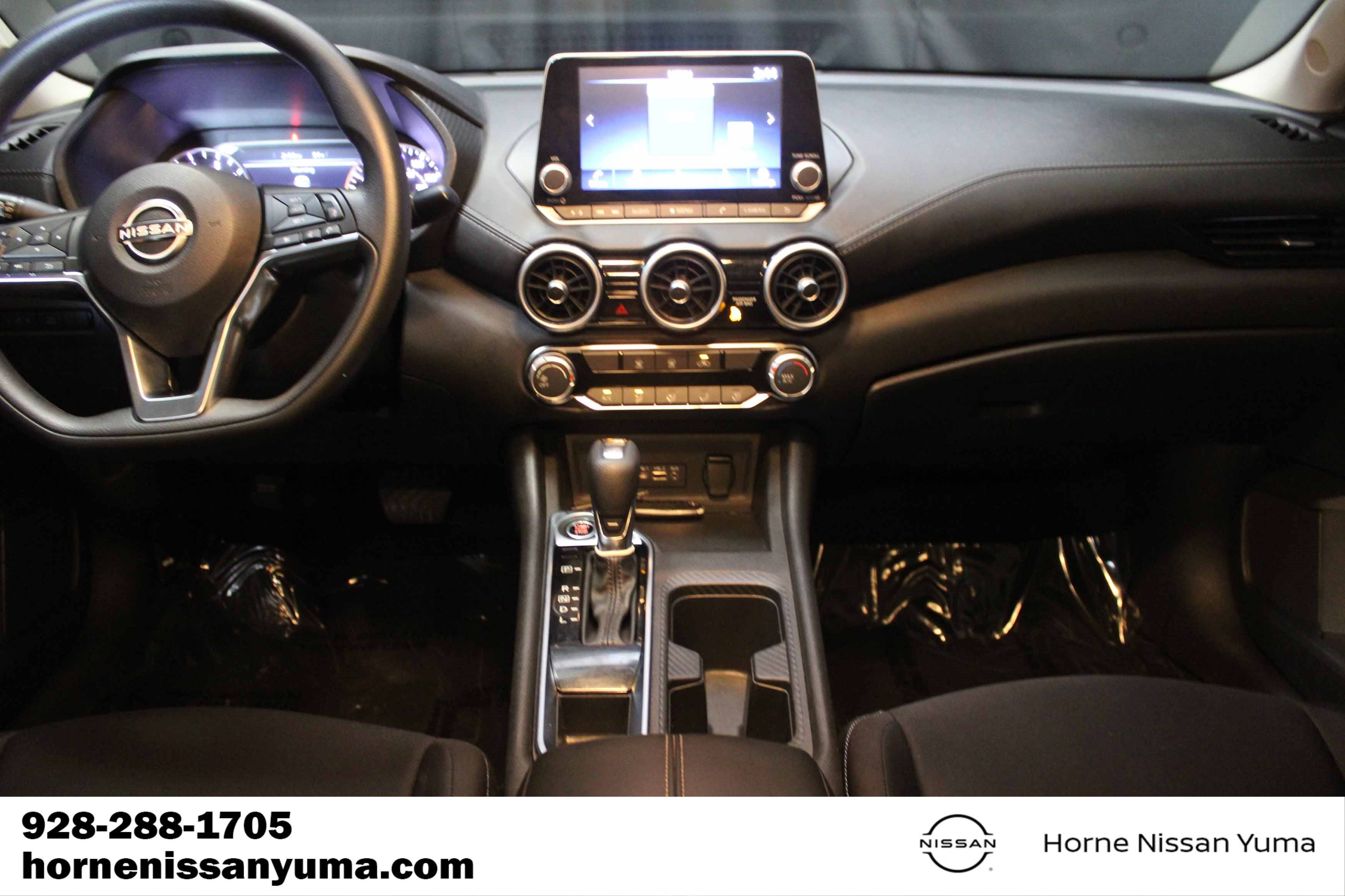 Used 2024 Nissan Sentra SV FWD image 9