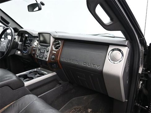 Used 2015 Ford F250 Lariat w/ Lariat Ultimate Package image 8