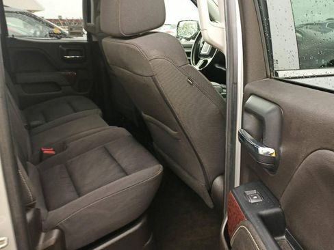 Used 2018 GMC Sierra 1500 SLE w/ SLE Value Package AWD/4WD image 4