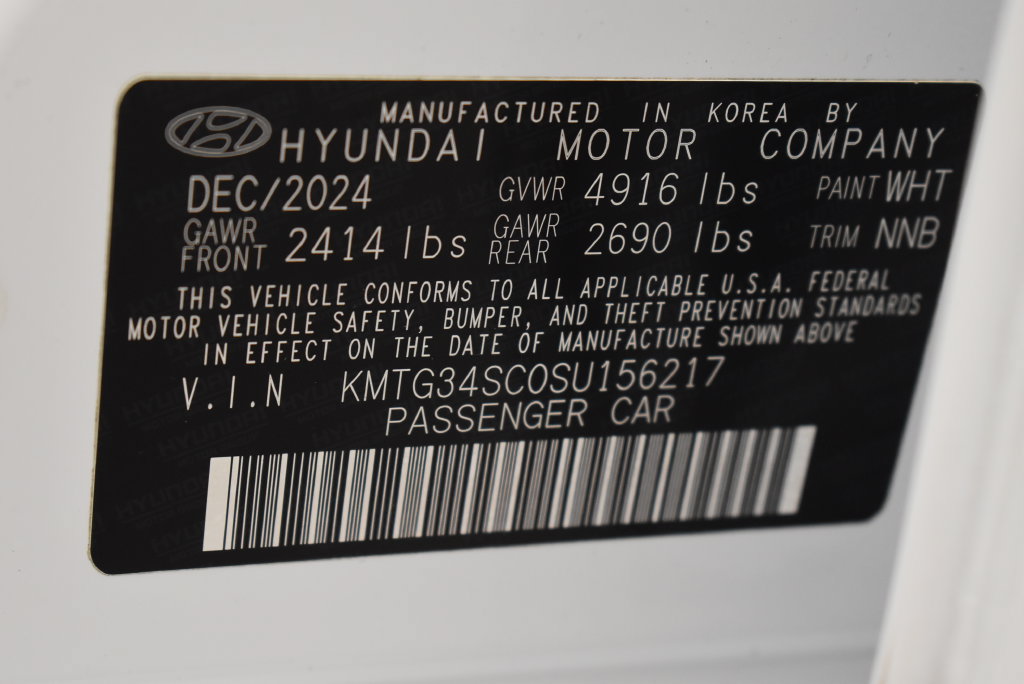 Used 2025 Genesis G70 2.5T AWD/4WD image 42