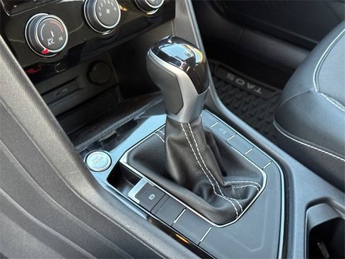 Certified 2023 Volkswagen Taos SE image 25