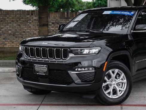 Used 2023 Jeep Grand Cherokee Limited w/ Trailer Tow Prep Group (B) image 12