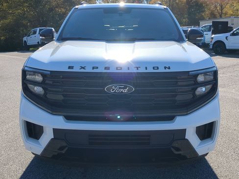 New 2025 Ford Expedition Platinum w/ Stealth Performance Package AWD/4WD image 7
