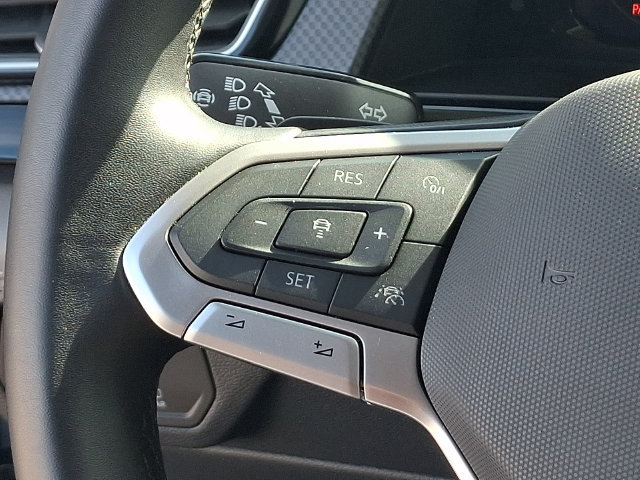 Used 2026 Volkswagen Atlas Peak Edition AWD/4WD image 7