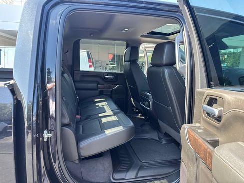 Certified 2022 GMC Sierra 2500 Denali w/ Denali Black Diamond Edition AWD/4WD image 20