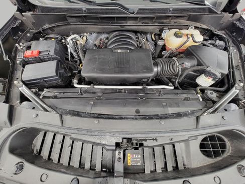 Used 2025 GMC Yukon XL Denali AWD/4WD image 8