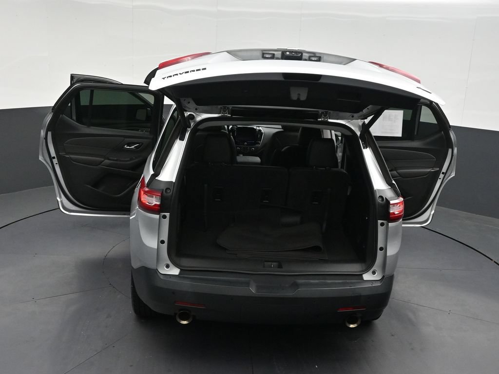 Used 2021 Chevrolet Traverse RS FWD image 36