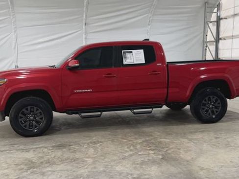Used 2023 Toyota Tacoma SR5 w/ Technology Package AWD/4WD image 9
