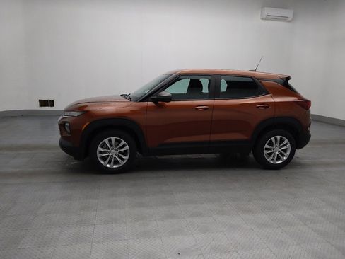 Used 2021 Chevrolet TrailBlazer LS image 2