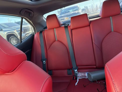 Used 2021 Toyota Camry XSE w/ Navigation Package image 10