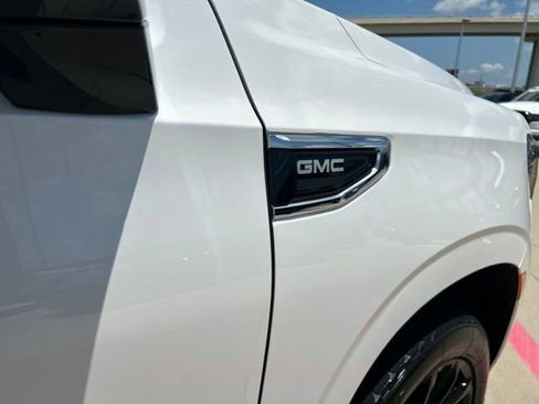 Used 2023 GMC Yukon SLT w/ SLT Premium Package RWD image 19