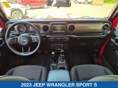 Used 2023 Jeep Wrangler Unlimited Sport AWD/4WD image 19
