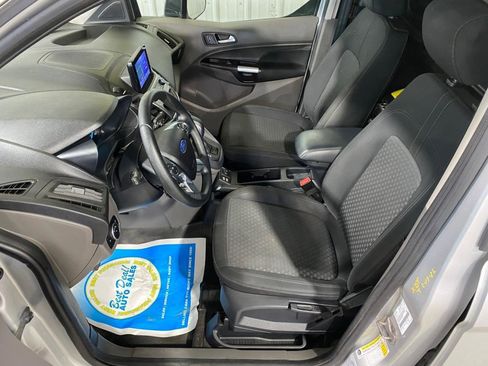 Used 2021 Ford Transit Connect XLT image 11