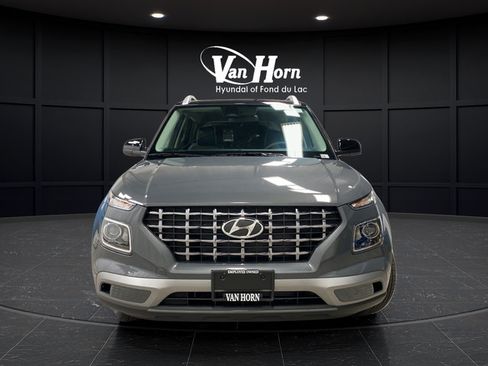 New 2026 Hyundai Venue SEL FWD image 2