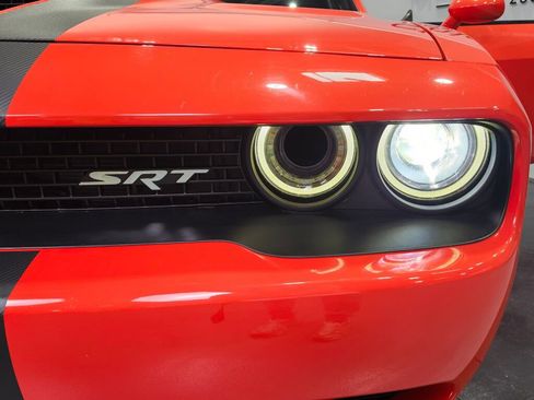 Used 2016 Dodge Challenger SRT Hellcat image 21