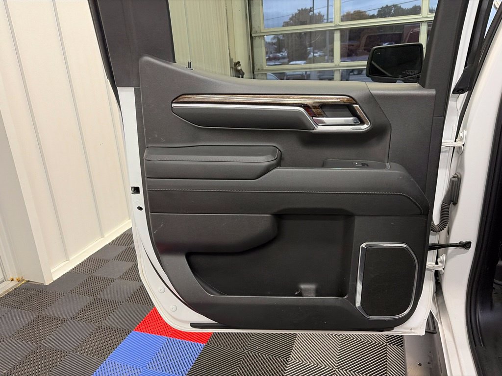 Used 2024 GMC Sierra 1500 Elevation w/ Elevation Premium Package AWD/4WD image 12